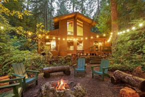 ZigZag Basecamp · Cozy Cabin Perfect for Nature Escapes w/ Hot Tub